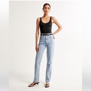 Abercrombie 90s ultra high rise straight Jean, light wash. 27r